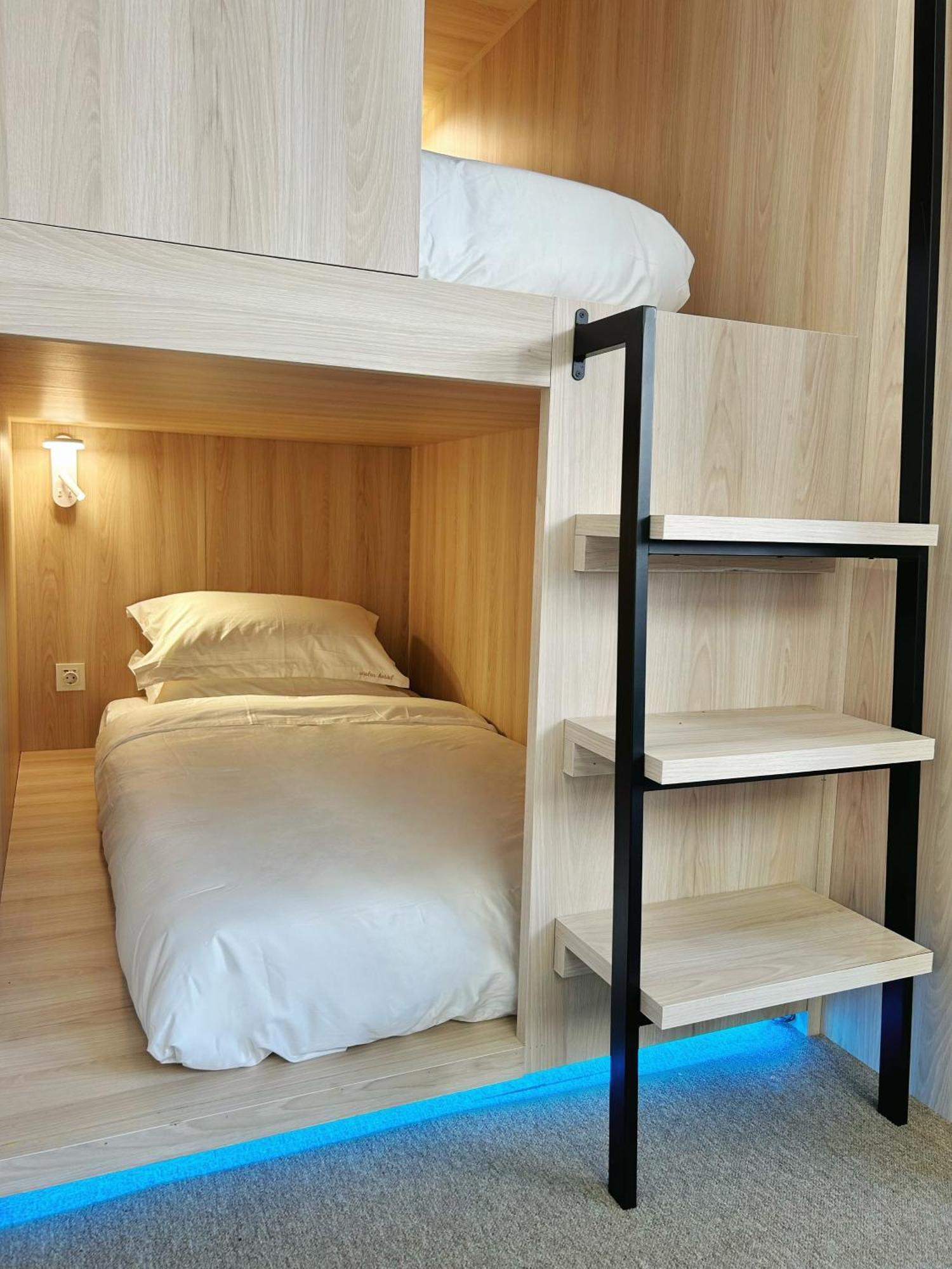 Unplan Hostel Madrid Dış mekan fotoğraf