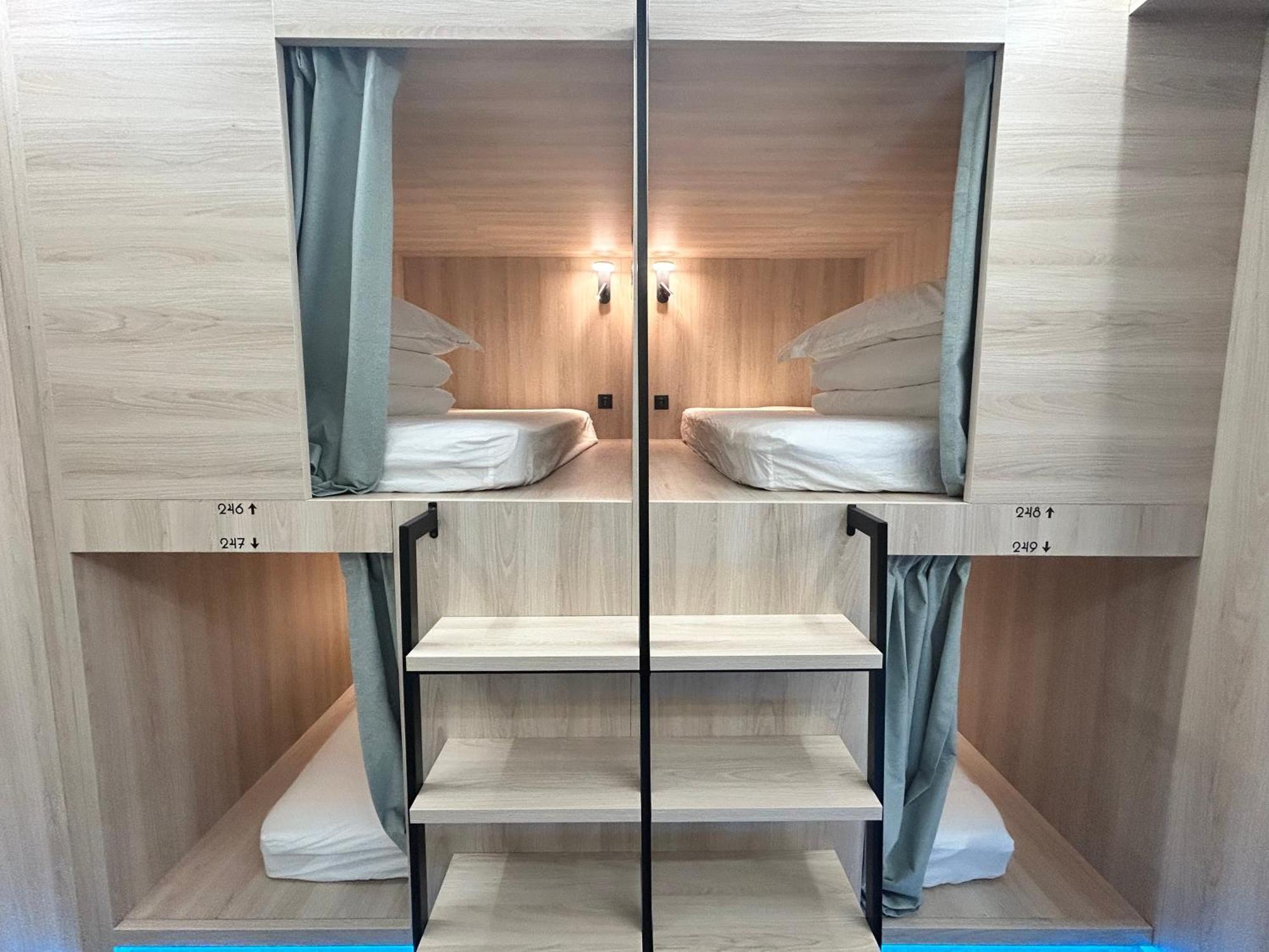 Unplan Hostel Madrid Dış mekan fotoğraf