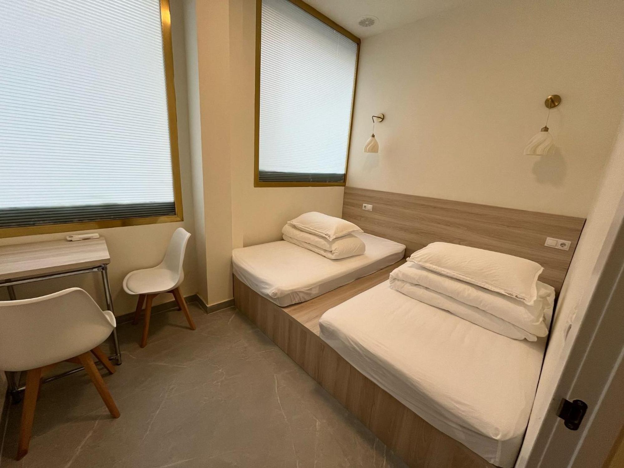 Unplan Hostel Madrid Dış mekan fotoğraf